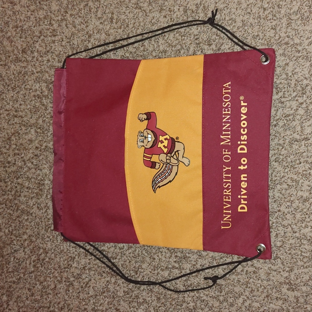 Minnesota Golden Gophers NCAA Drawstring Backpack Campus Sack Bag Football New